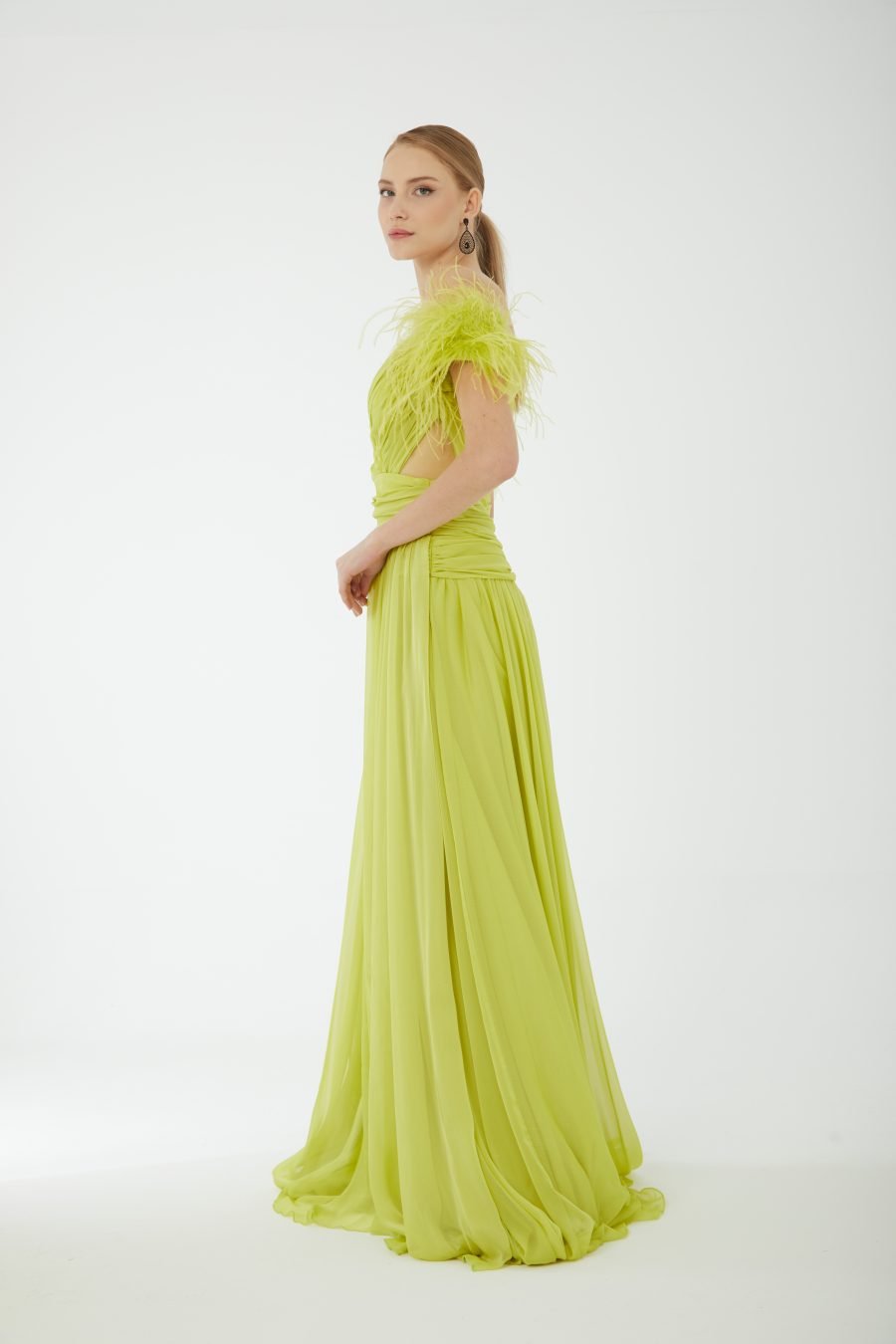 Off shoulder semi-sweetheart high knee evening dress - Image 2