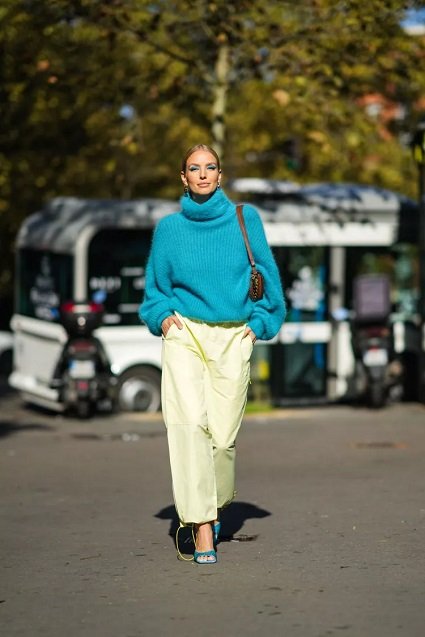 Turtle neck sweater 3