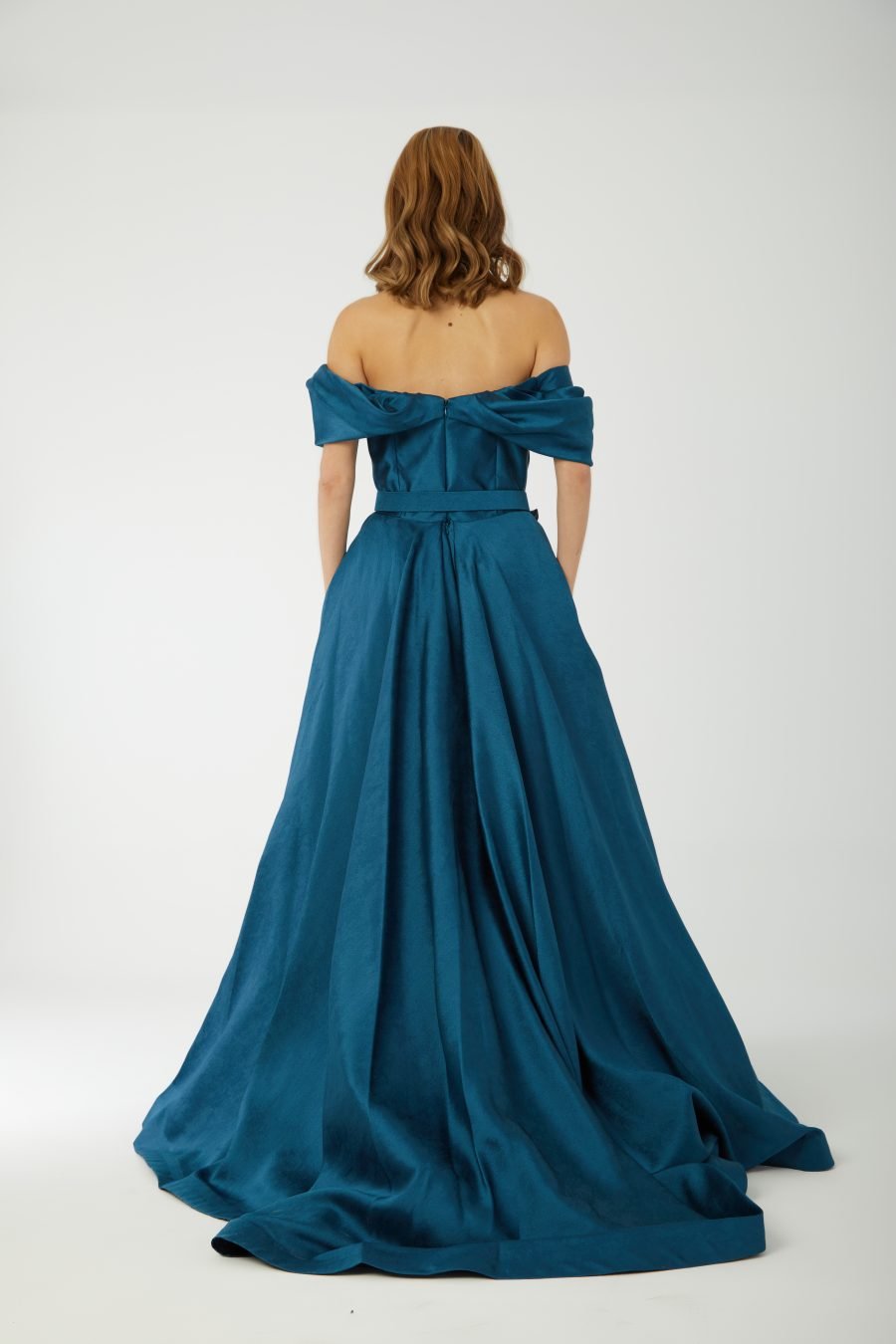 Halter Neckline Cross High Knee Evening Dress - Image 4